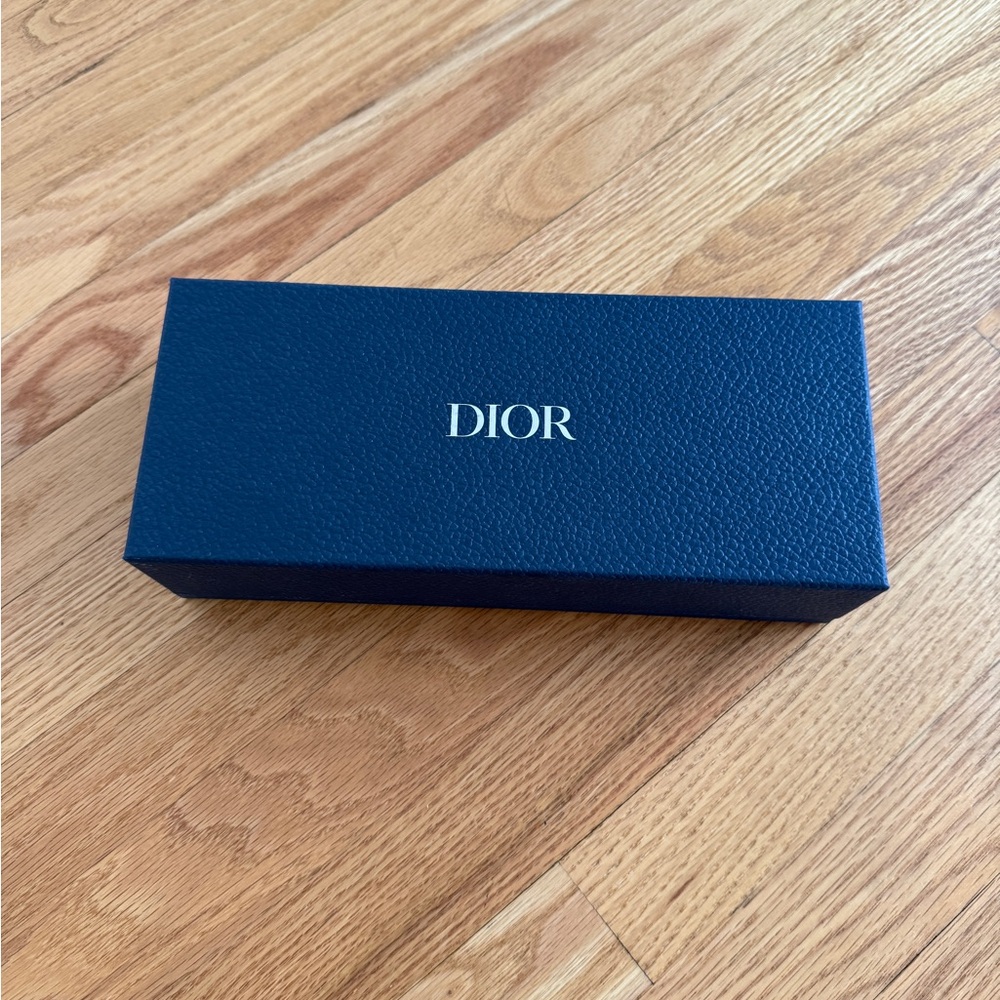 Dior box